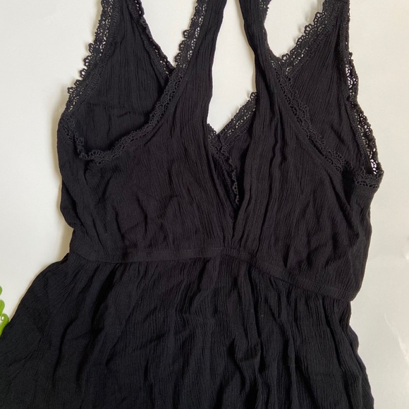 Kendall & Kylie v-neck boho crop top - Picture 3 of 4